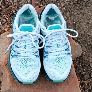 Nike Womens Air Max 2016 Running Shoes Size 7.5 Terrific Shape!